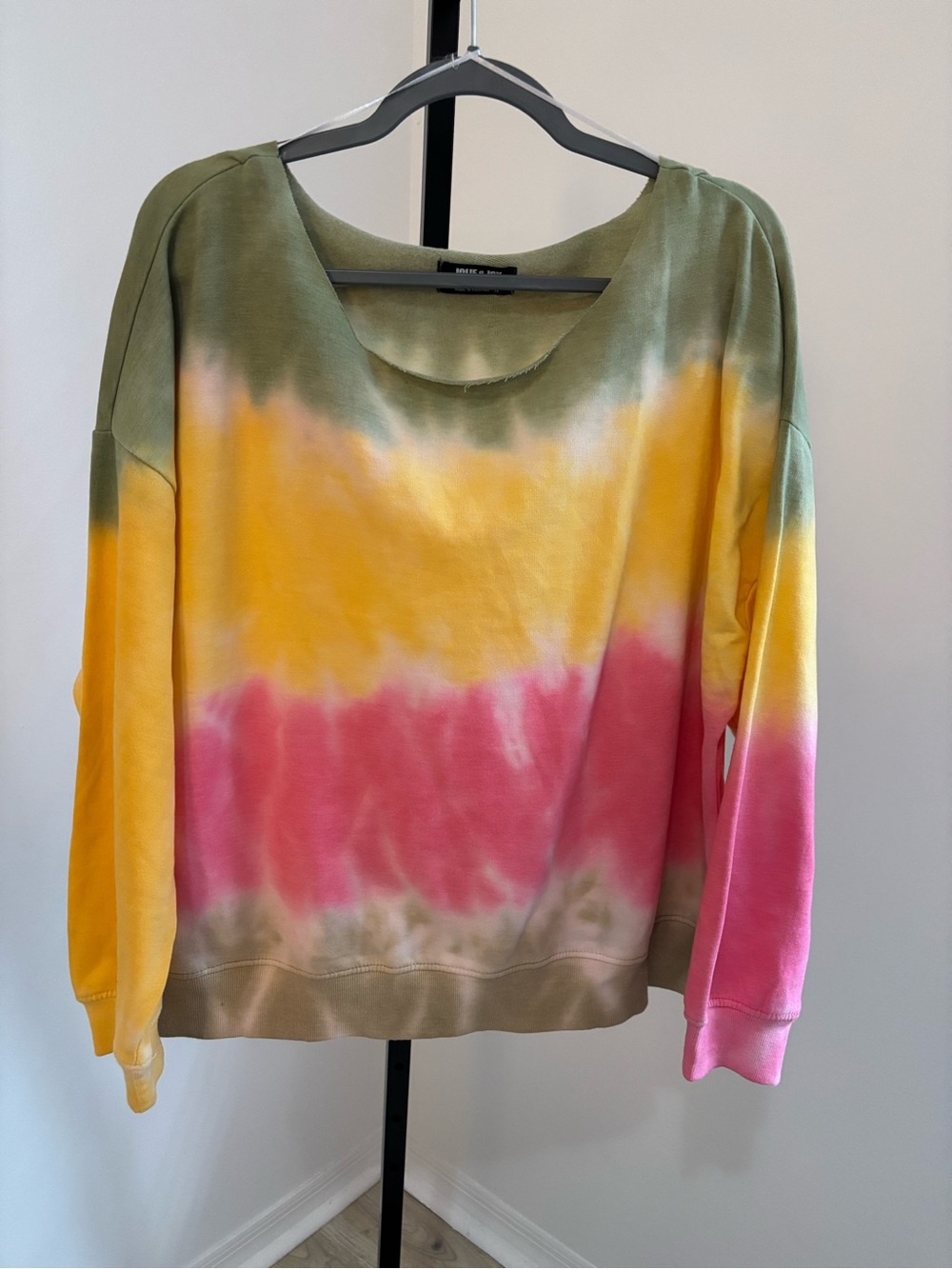 Jolie & Joy Tie-Dye Crewneck Sweatshirt in Olive, Yellow & Pink